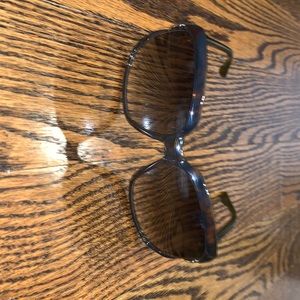 Womens Gucci sunglasses (on sale)